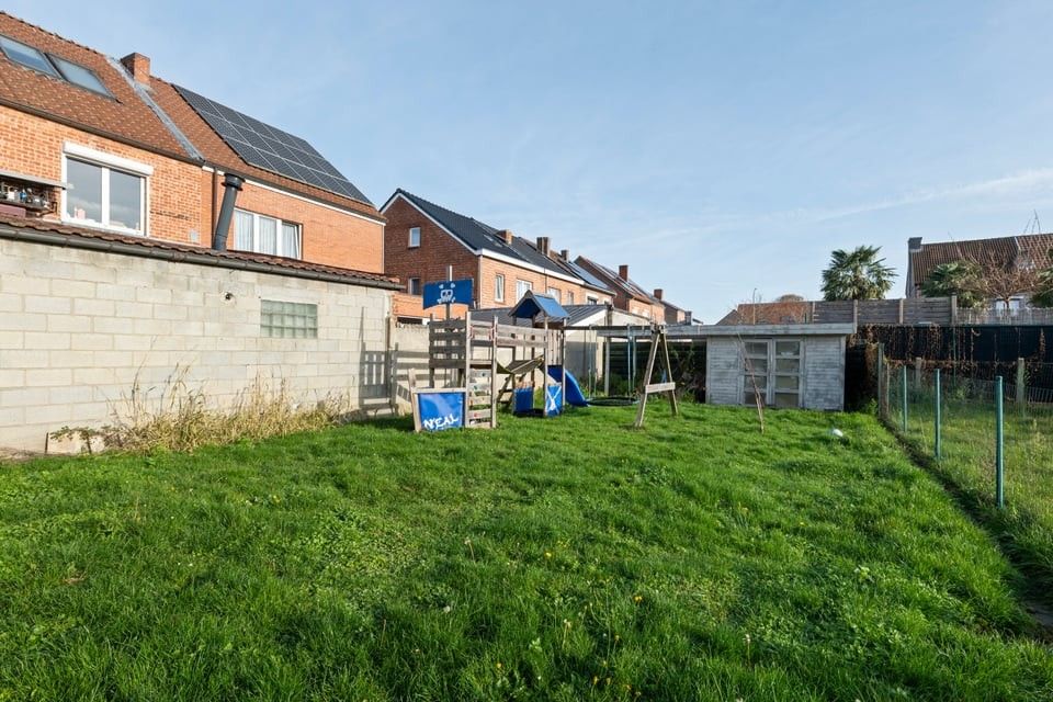 KNUSSE GEZINSWONING MET GARAGE EN ZONNEPANELEN IN SINT-TRUIDEN foto 23