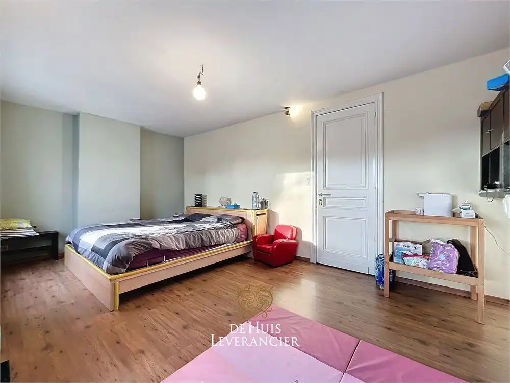 RUIME woning te koop (8 slpks, 2 badk) die ook perfect als tweewoonst kan dienen foto 41