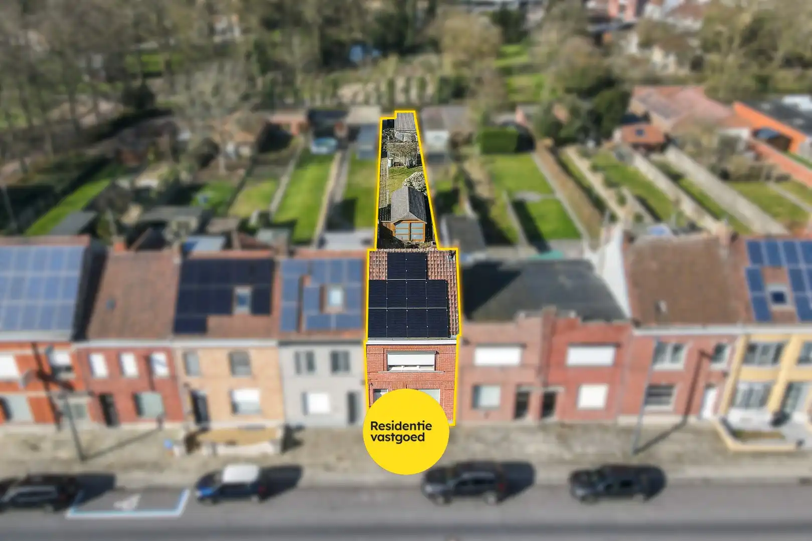 Goed onderhouden rijwoning nabij de Groene Kouter in Zwevegem foto 2