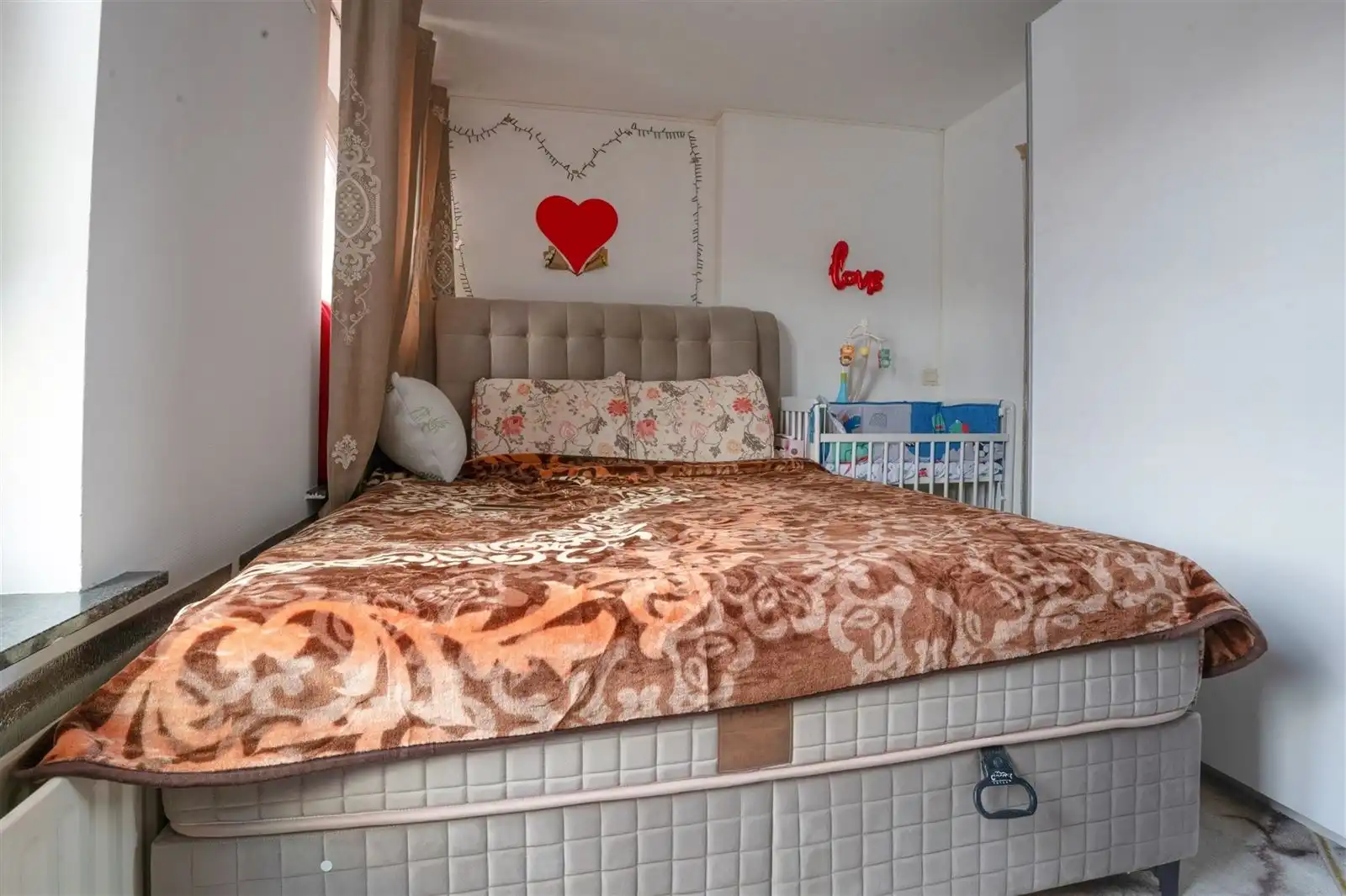 Instapklaar appartement in hartje Aalst! foto 3