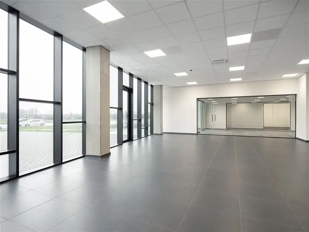 Logistieke gebouwen foto 16