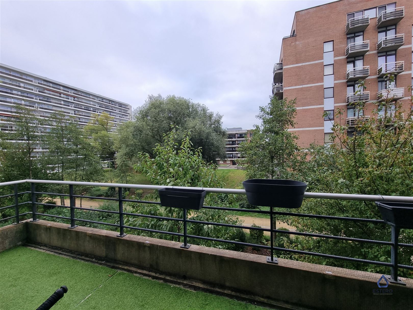 Ruim 3-slaapkamerappartement met zuidgericht terras foto 14
