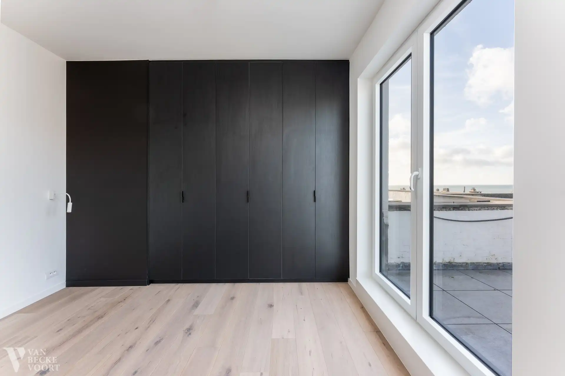 Standingvol gerenoveerde penthouse met (zee-)zicht foto 10