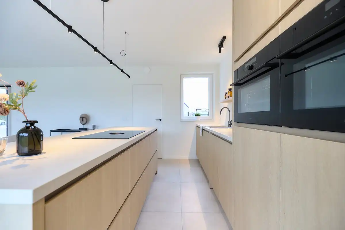 VOLLEDIG AFGEWERKTE MODERNE OPEN NIEUWBOUWWONING TE OOSTDUINKERKE foto 5
