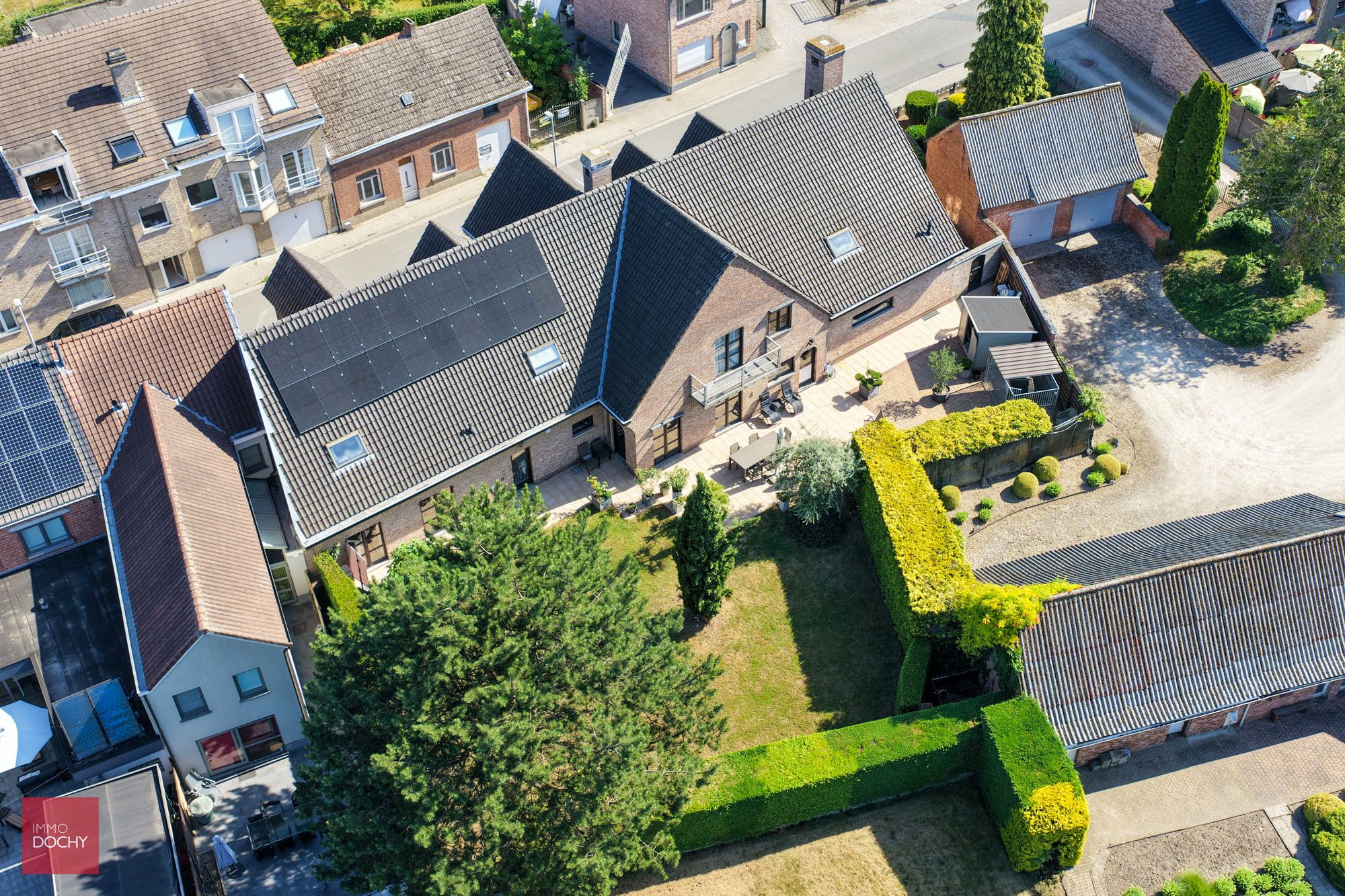 Zeer ruime en verzorgde praktijkwoning of cohousing te Moerzeke foto 2