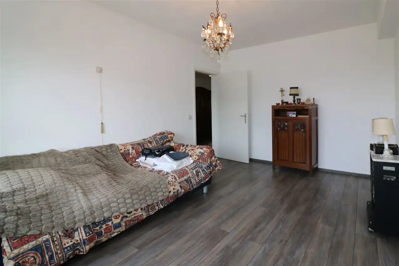 Ruime living, twee grote slpk., zuidterras, in centrum  foto 18