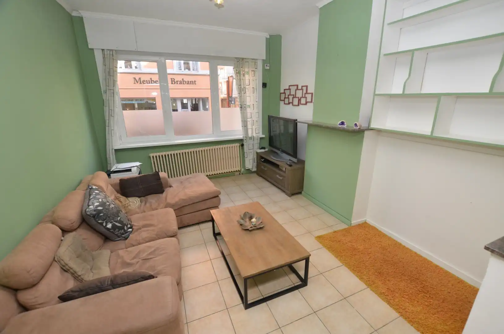 Goed gelegen ruim woonhuis foto 2