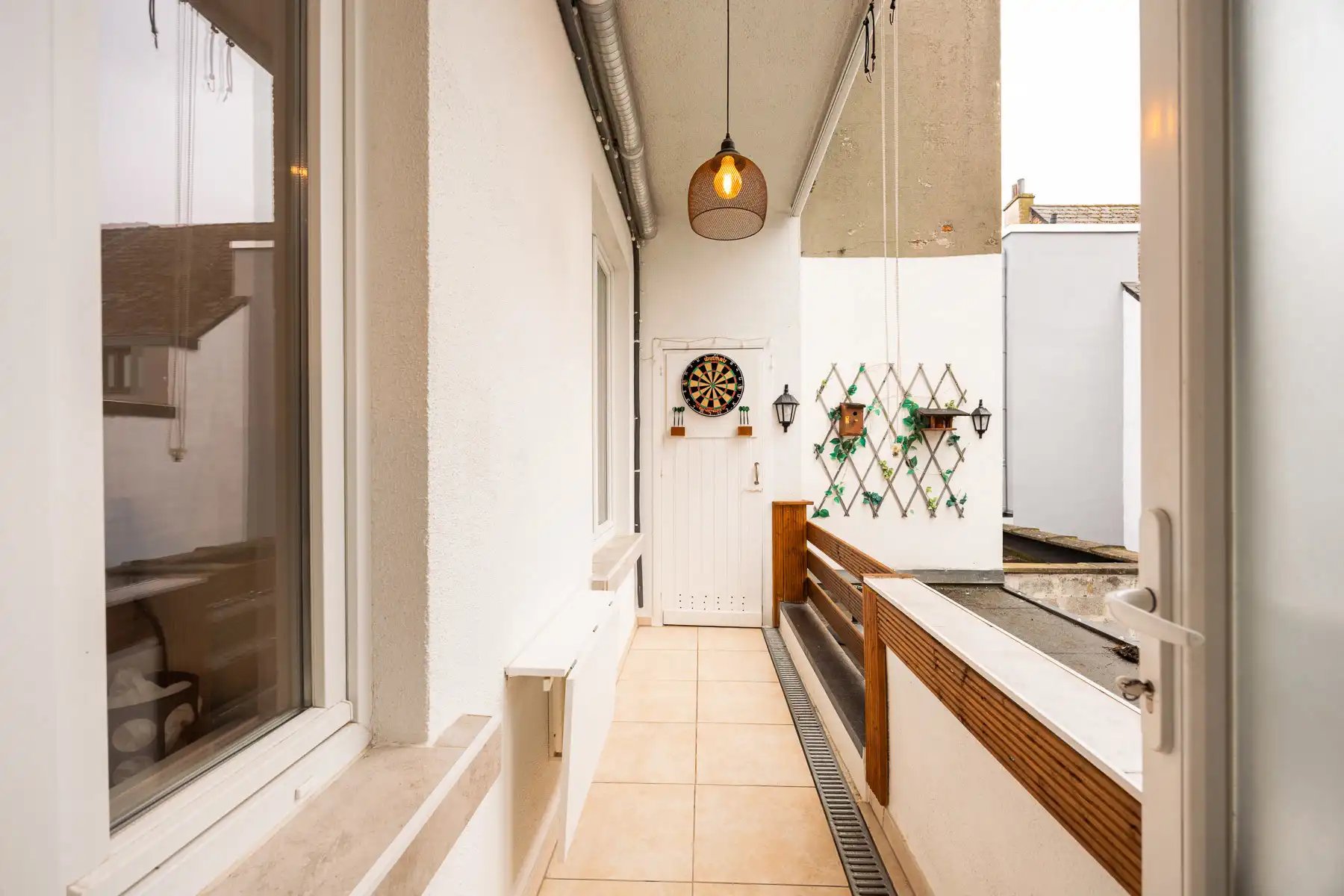 Gerenoveerd appartement met 2 slaapkamers en gezellig terras foto 20