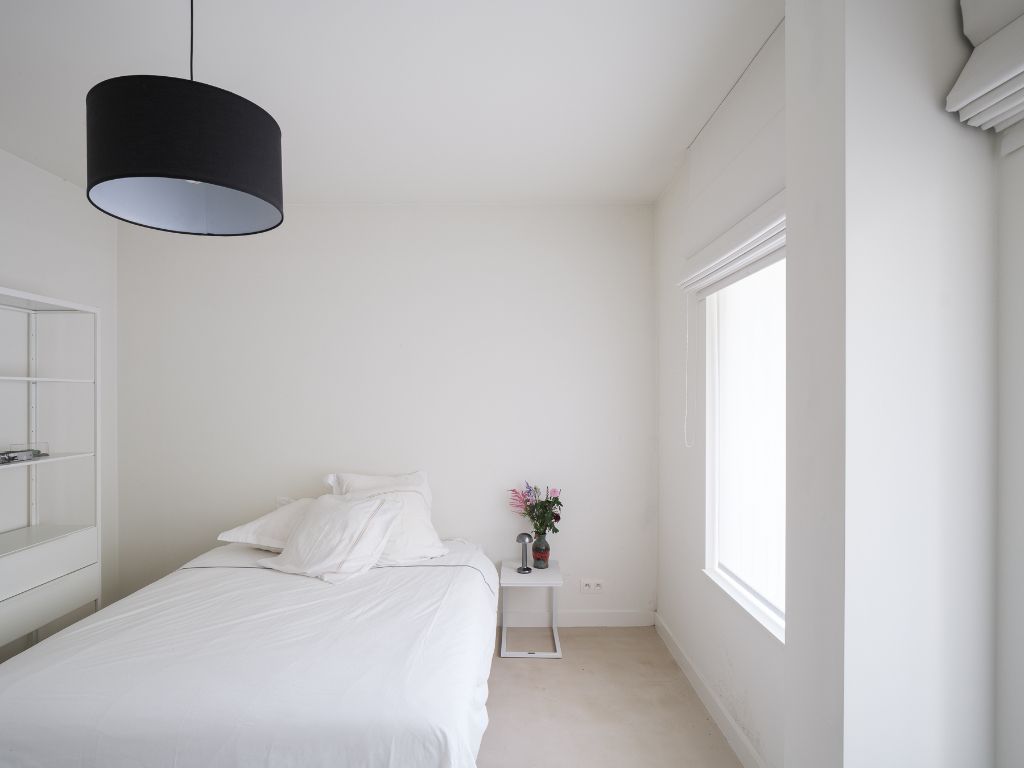 Smaakvol gerenoveerd 2-slaapkamer appartement met garage foto 13