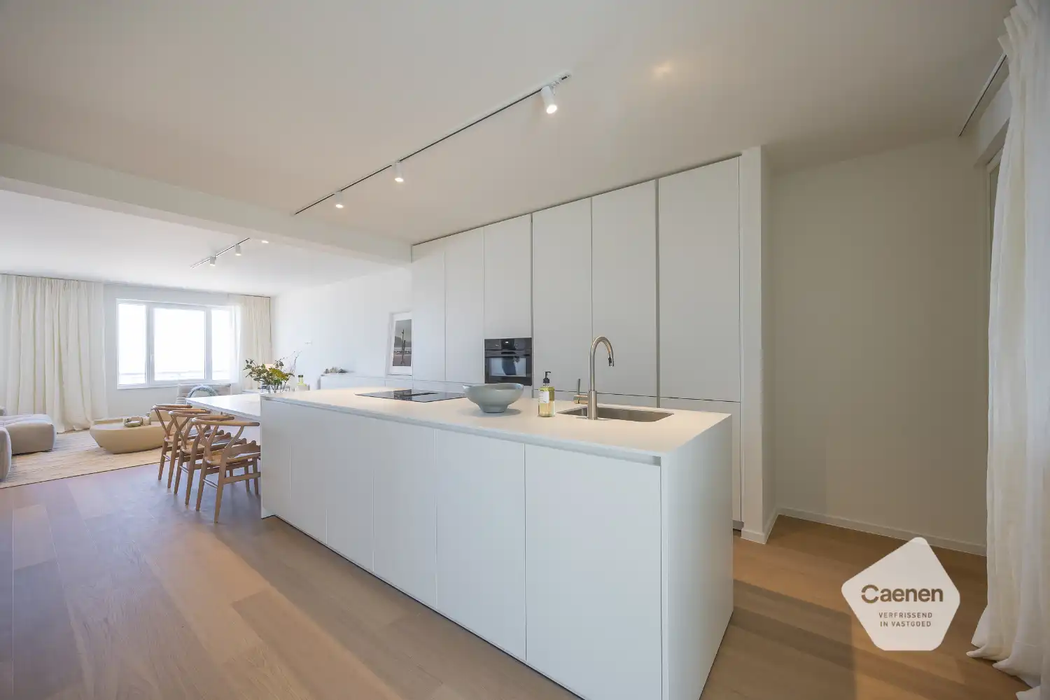Exclusief drie slaapkamer appartement met zeezicht foto 9
