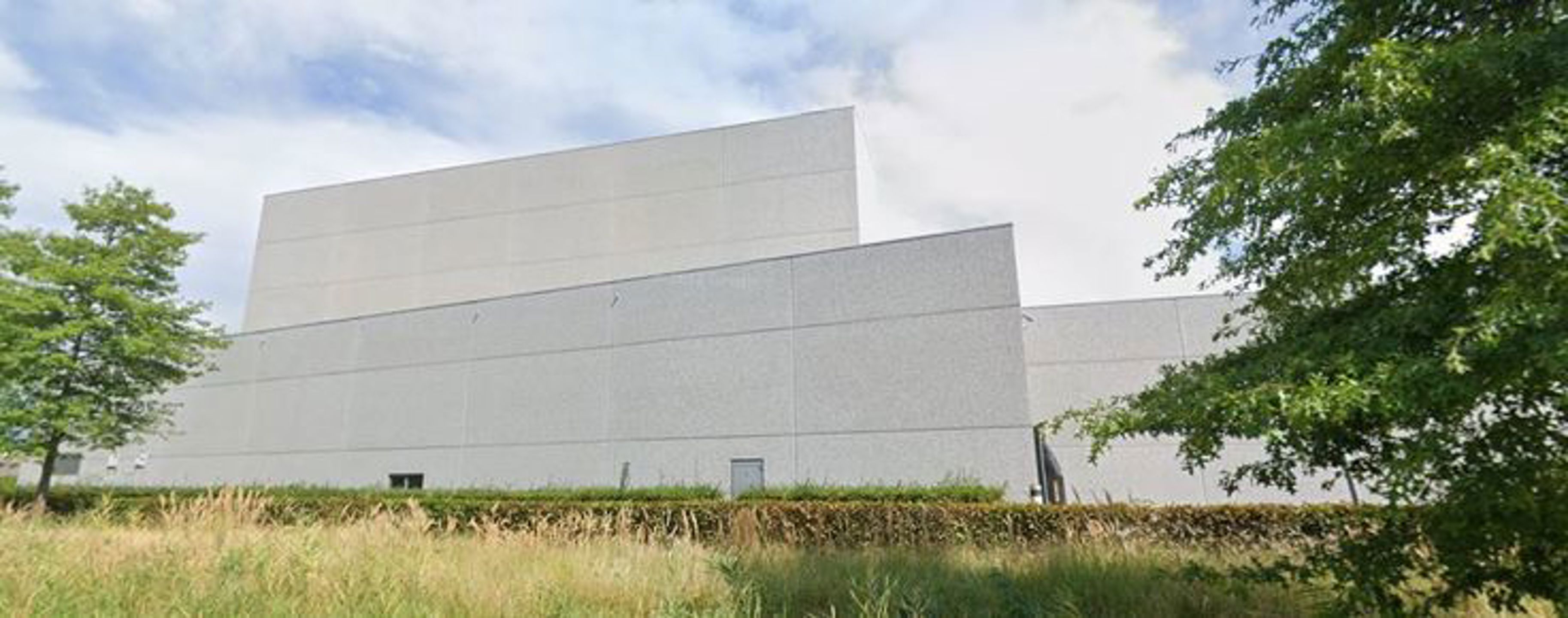 Modern bedrijfsgebouw langs E17 in Zwijndrecht foto 4