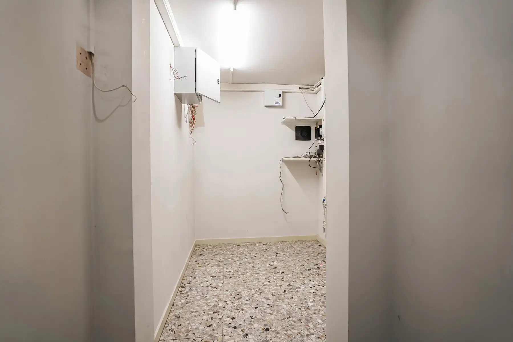 Commercieel gelijkvloers in het hart van Breendonk! foto 9