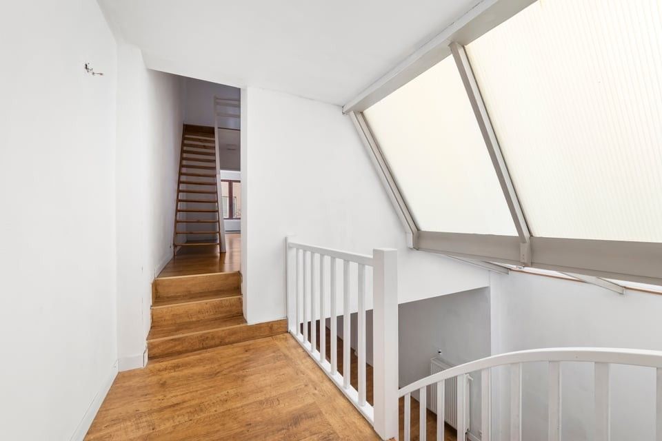 CHARMANTE, INSTAPKLARE STADSWONING MET 4 SLAAPKAMERS IN HARTJE TONGEREN foto 14