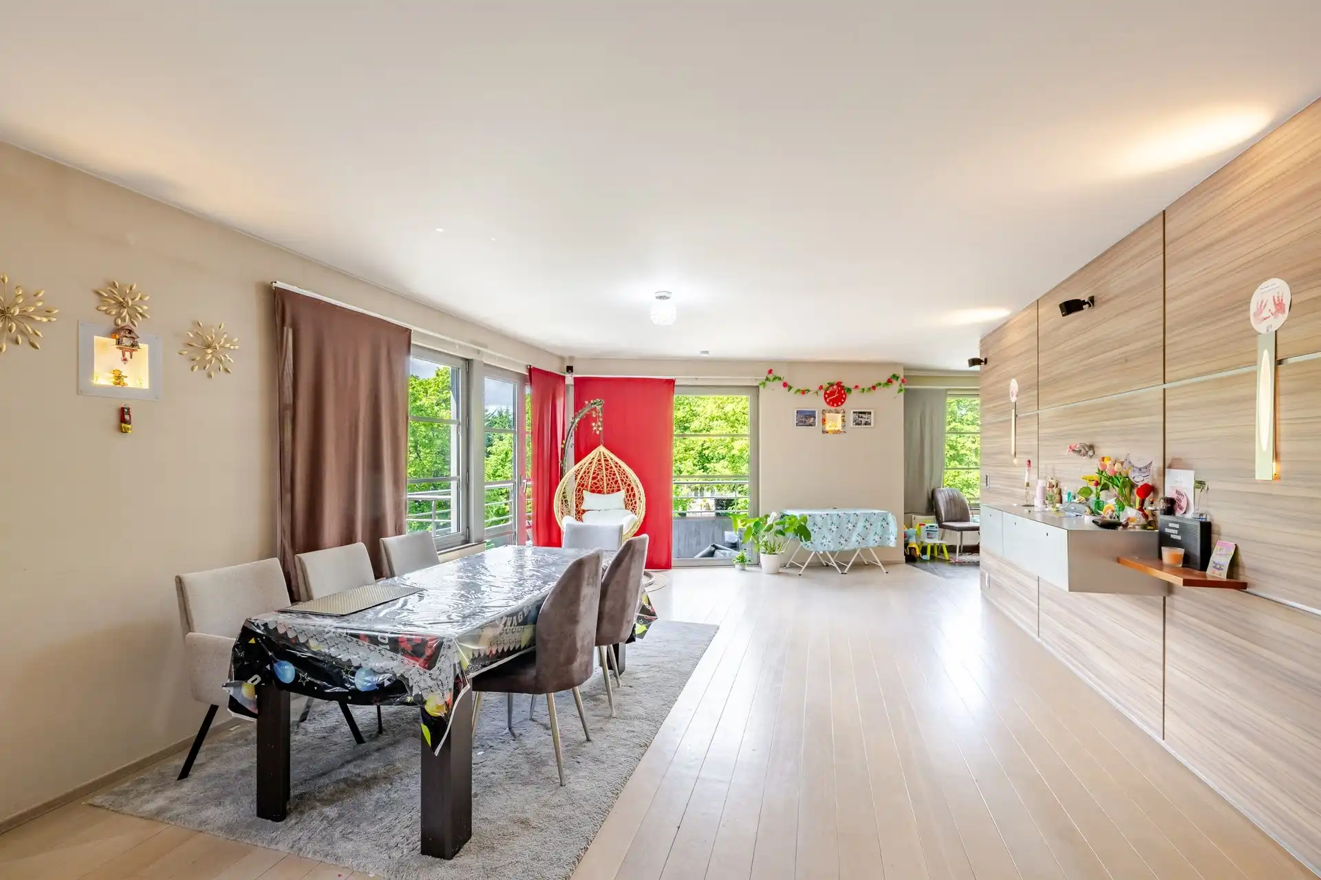Uitzonderlijk lichtrijk hoekappartement van maar liefst 150 m² foto 5