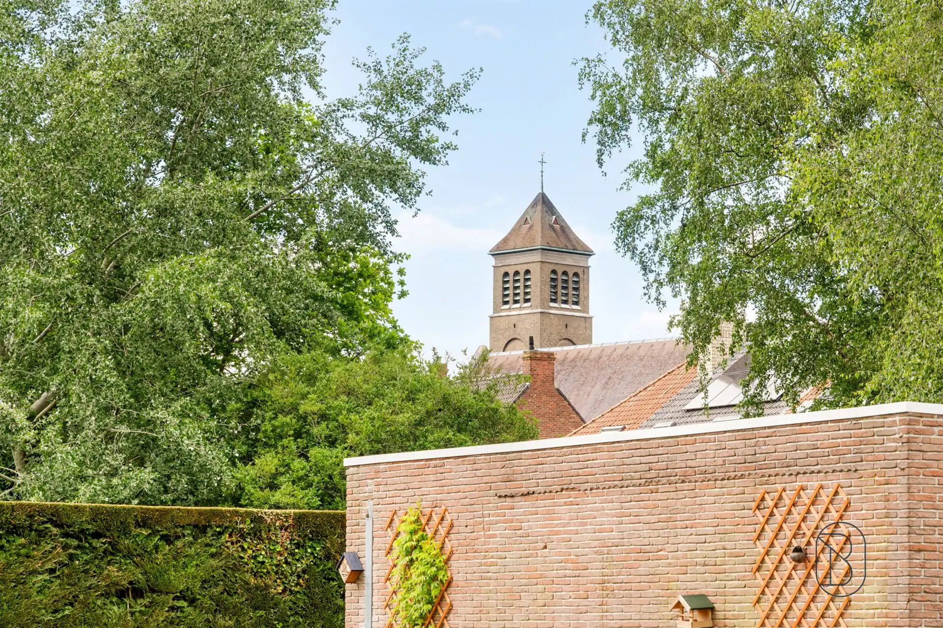 Topgelegen gelijkvloers appartement met 2 slk, tuin + aparte garagebox foto 17