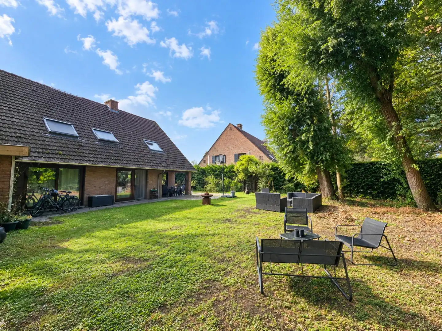 Villa met 4 slaapkamers in groene omgeving. foto 16