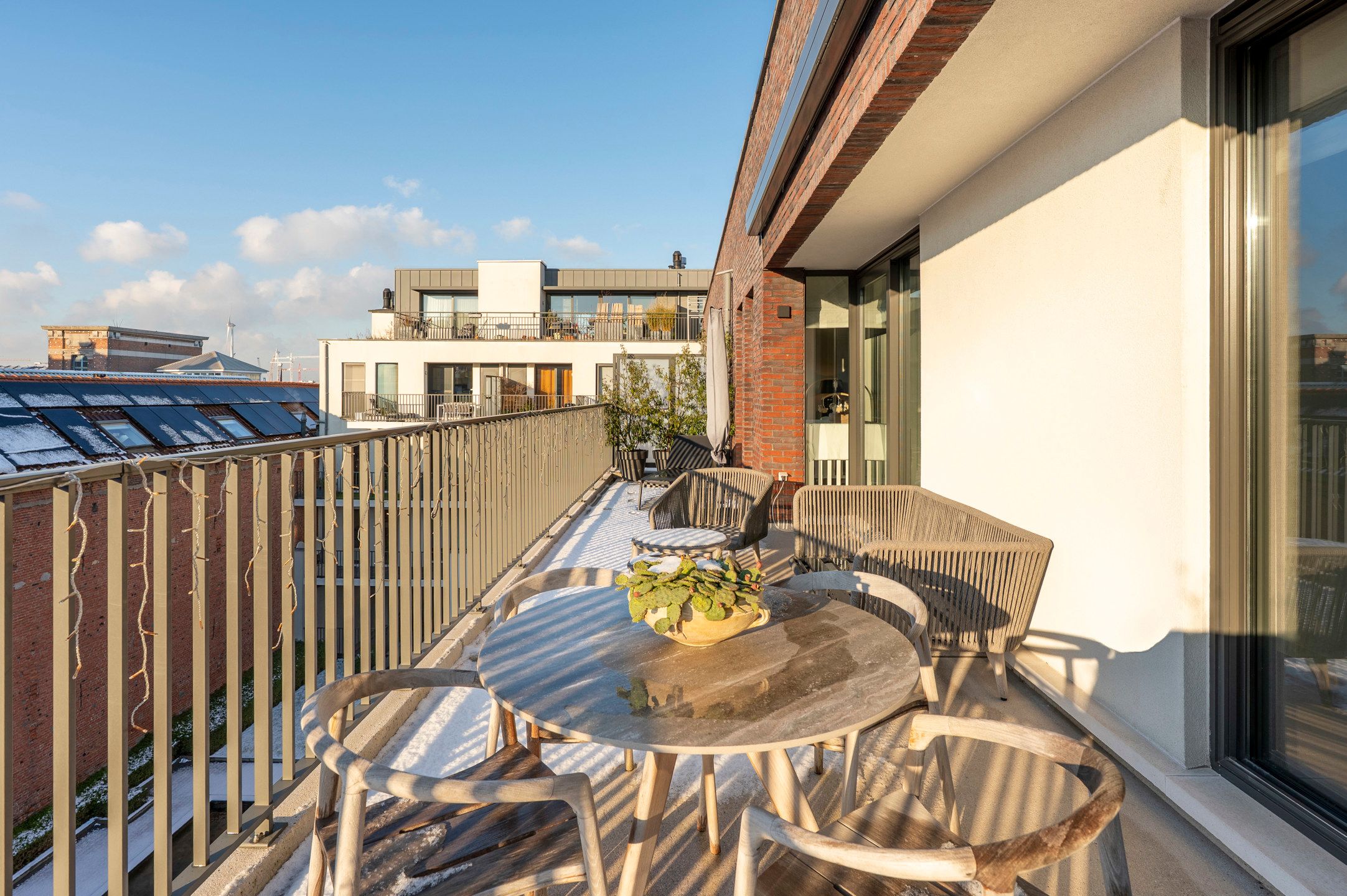 Luxueus 2-slaapkamerappartement met zonnig terras foto 2