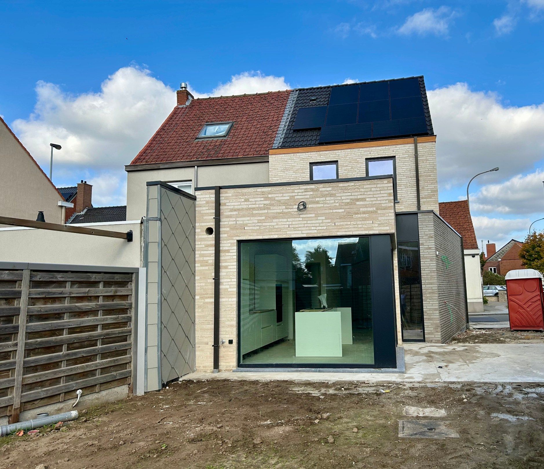 Mooie nieuwbouwwoning (HOB) met 3 slaapkamers, tuin en terras in Waregem. foto 2