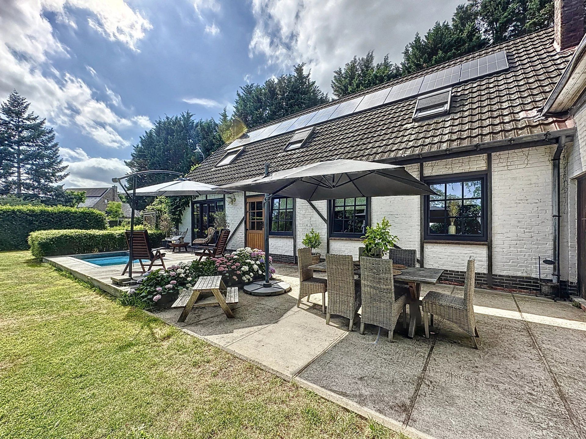 Volledig gerenoveerde villa in de Europese wijk. foto 42