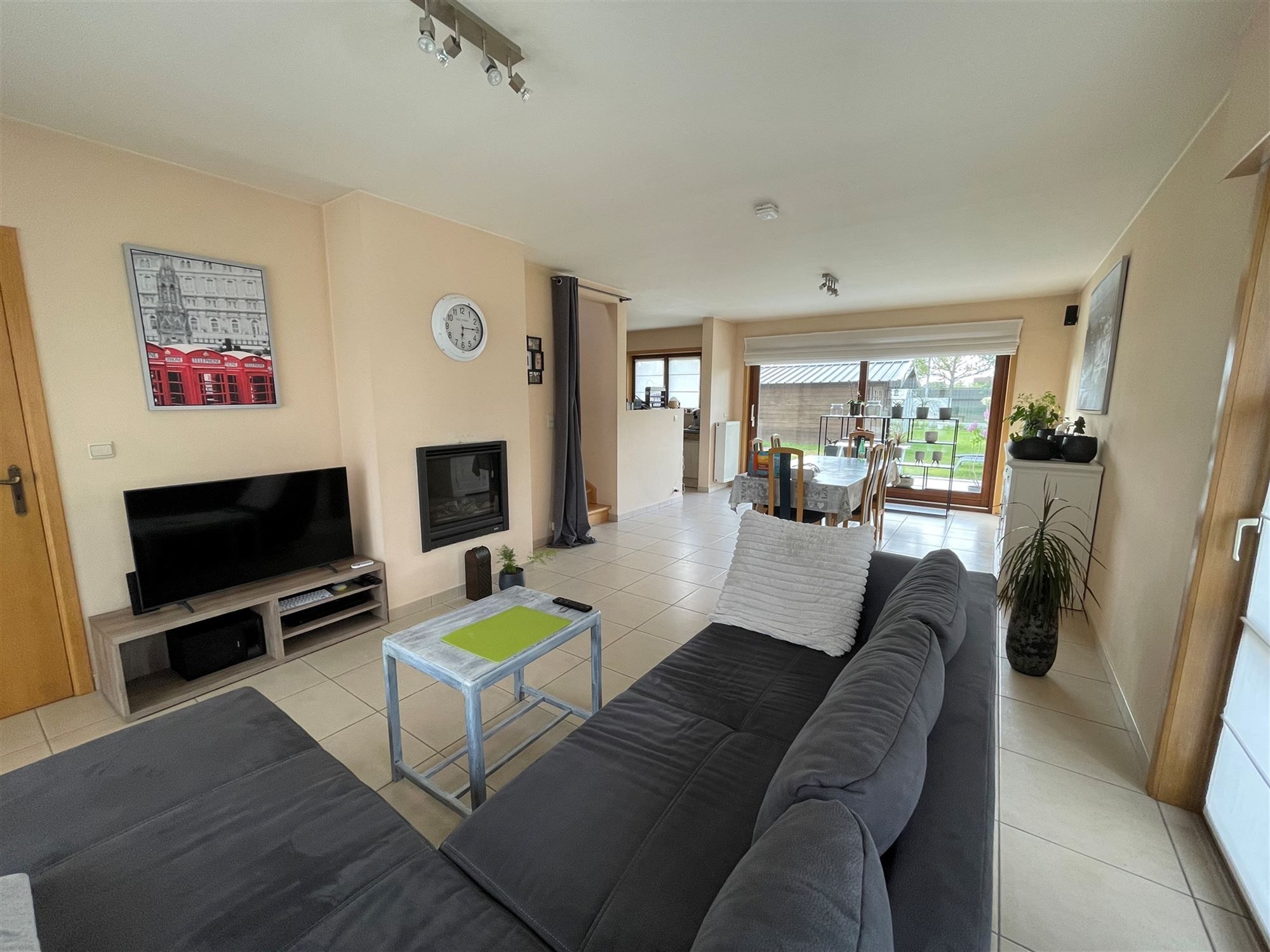 Half open woning foto 3