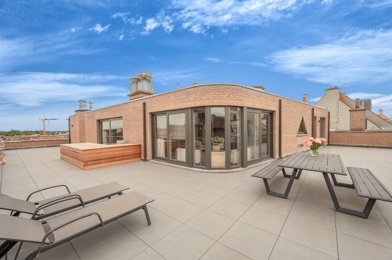 Riant penthouse in het bruisende hart van Knokke! foto {{pictureIndex}}