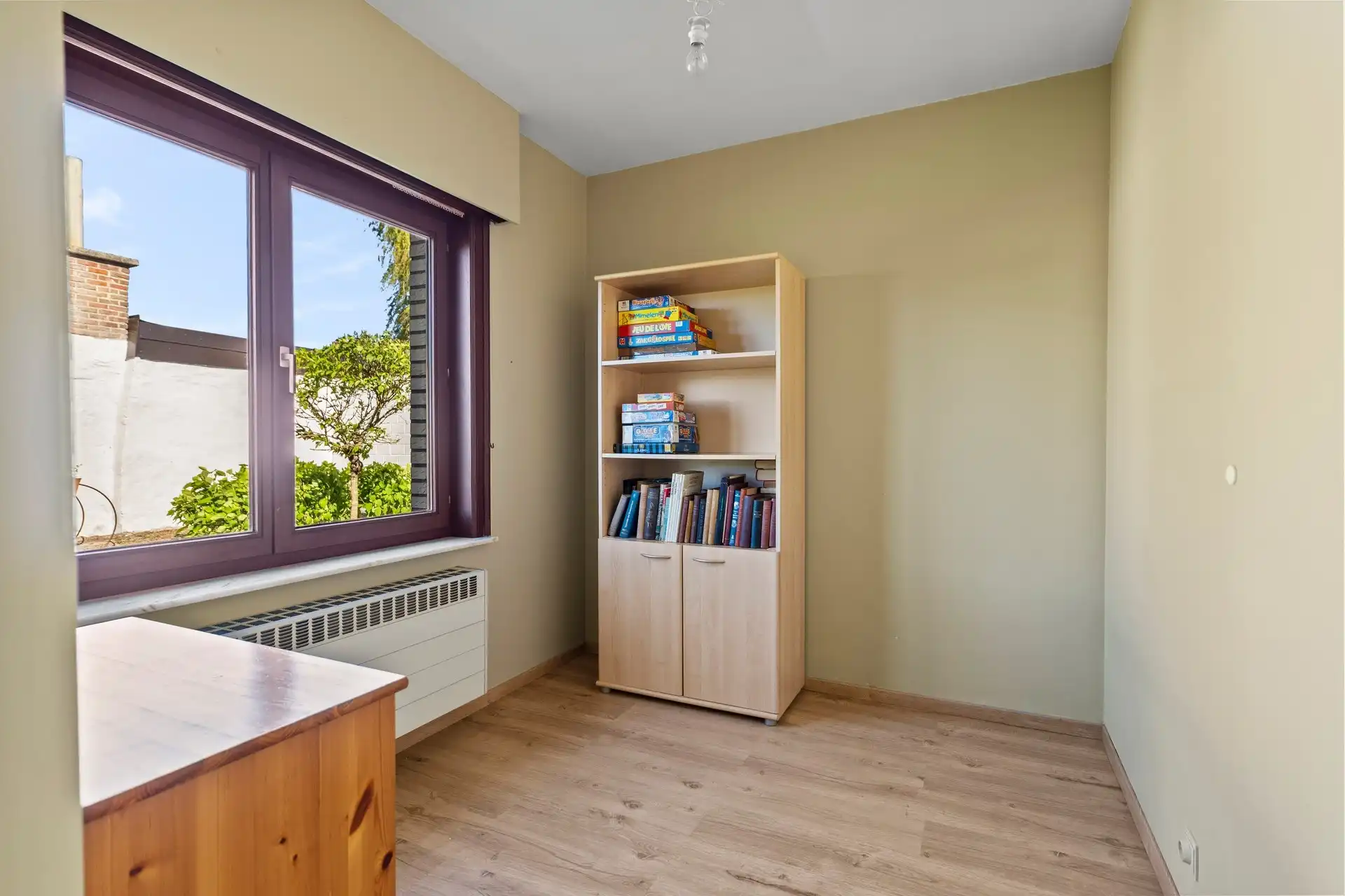 Zeer ruime bungalow met grote zolder, op een perceel van 520 m² met 2 garages, in een rustige straat nabij centrum Hamme foto 10