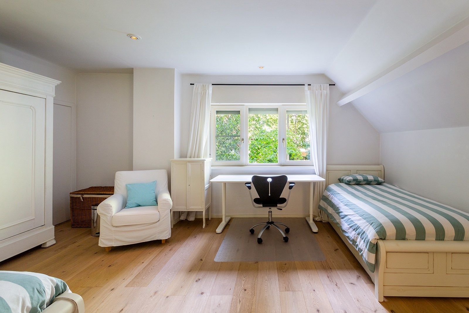 Charmante rietgedekte villa in bosrijke omgeving foto 34