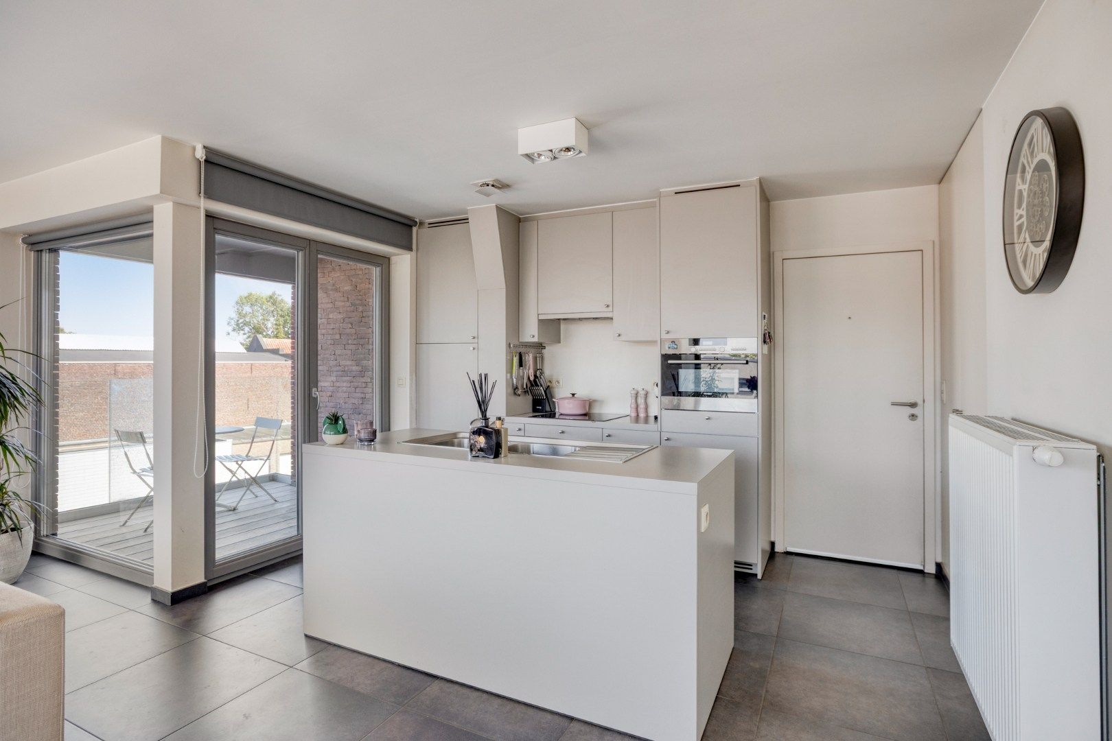 Mooi appartement met 2 slaapkamers in centrum Wevelgem! foto 8