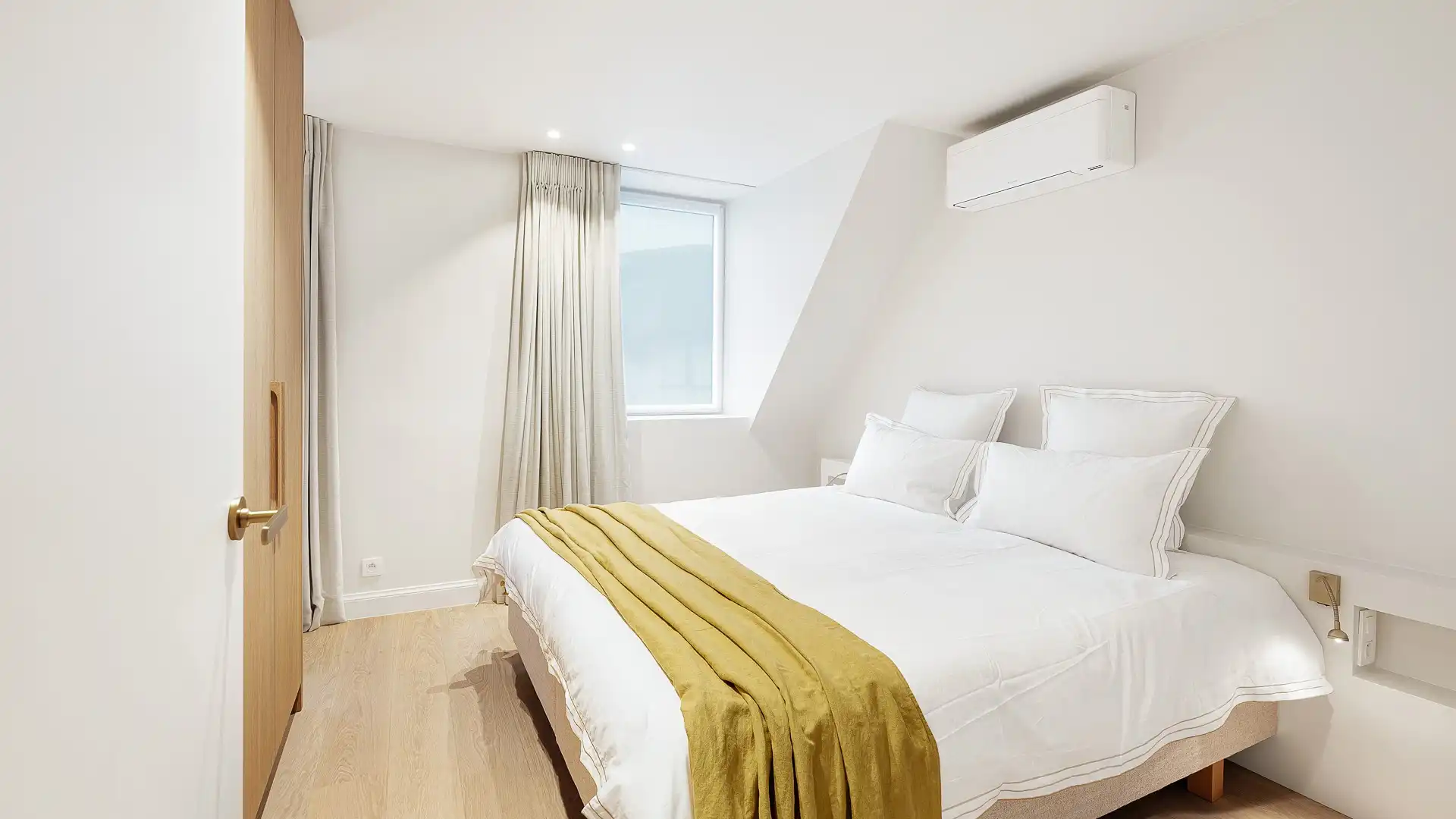 Luxueuze, alleenstaande villa in een residentiële wijk in Knokke met 5 slaapkamers. foto 32