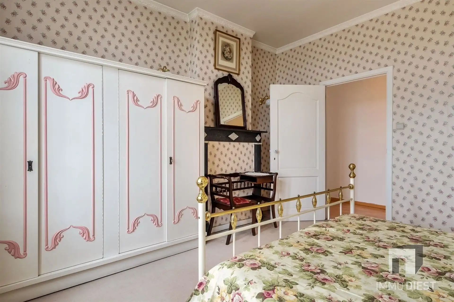 Elegante woning met vele mogelijkheden, gezellige tuin en dubbele garage foto 36
