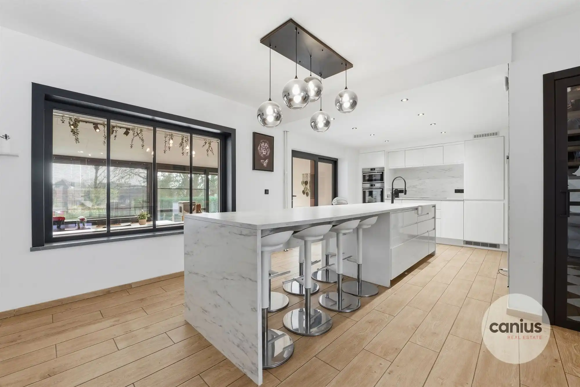 GERENOVEERDE VRIJSTAANDE WONING MET 4 SLAAPKAMERS EN EEN GEZELLIGE TUIN IN WALSHOUTEM foto 8