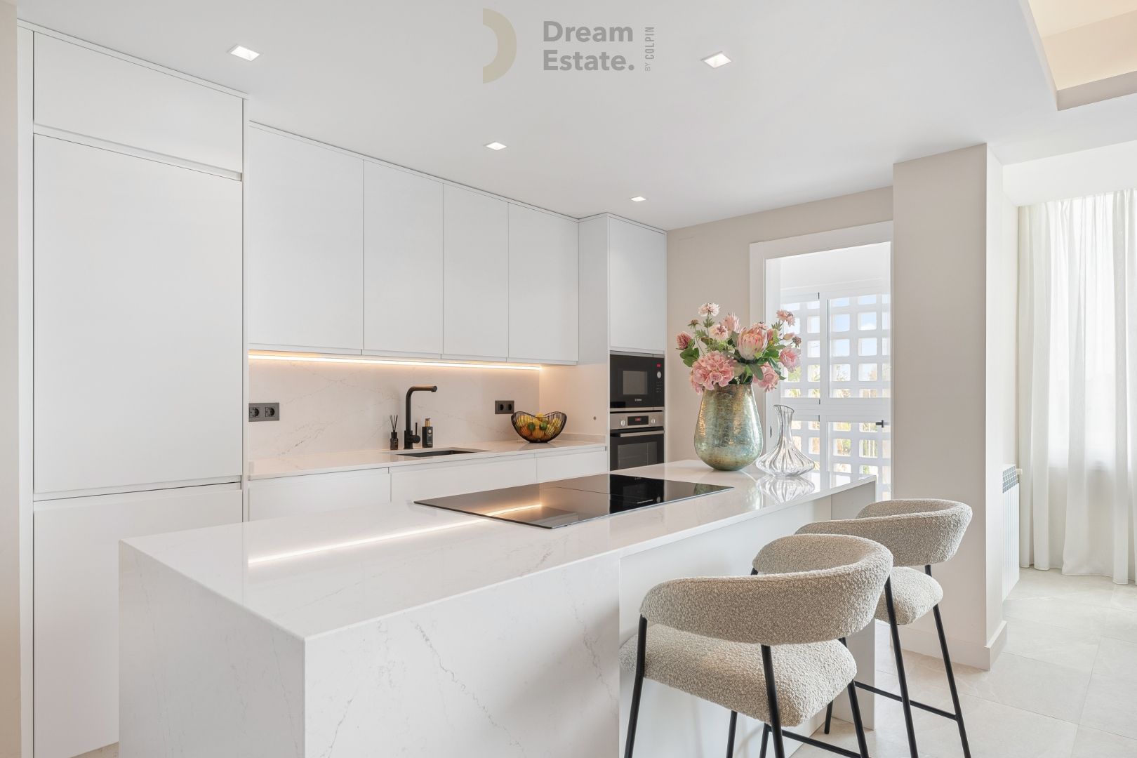 Gerenoveerd penthouse te Nueva Andalucía op wandelafstand van het strand van Puerto Banús. foto 13