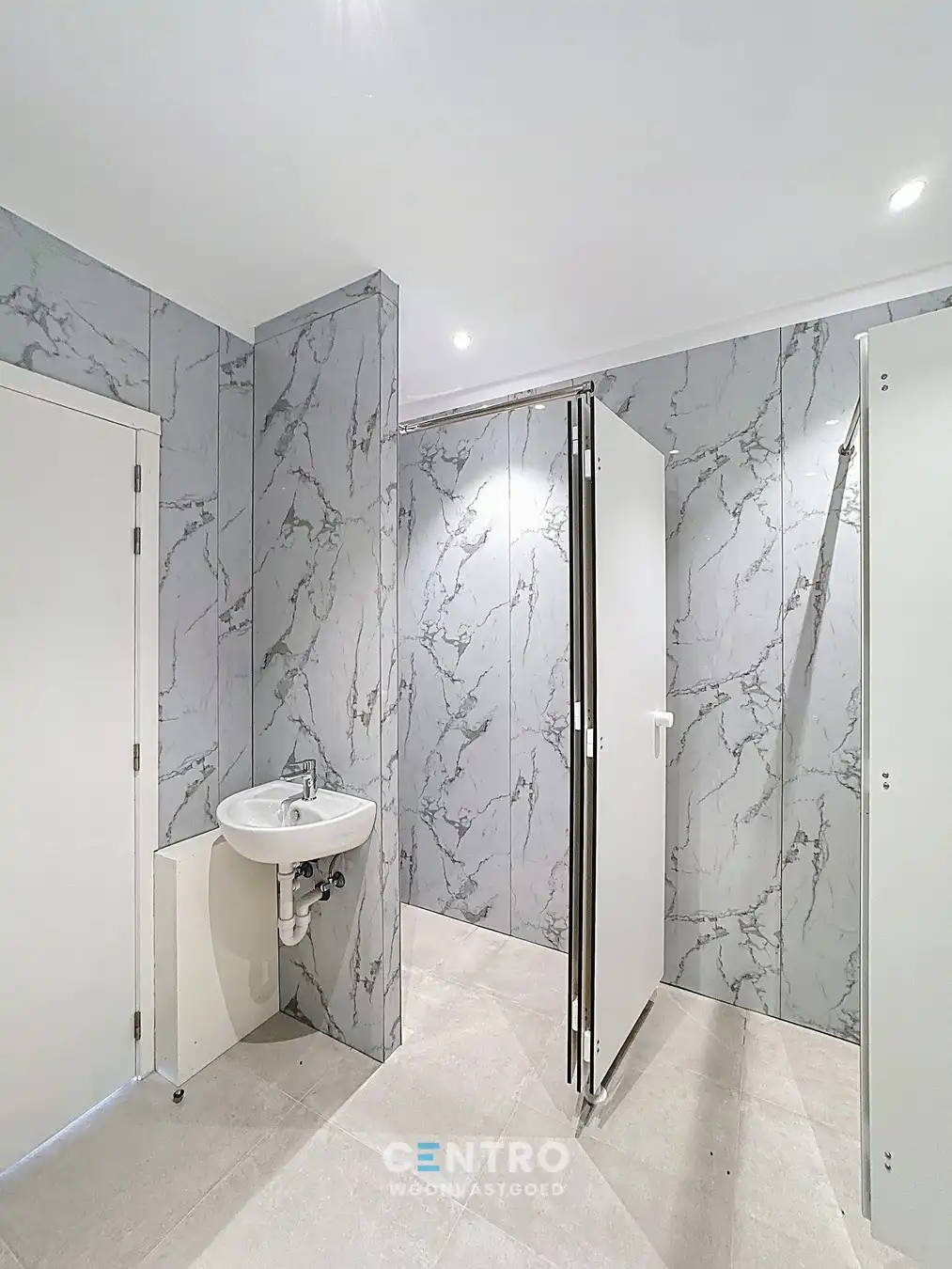 Volledig gerenoveerd opbrengsteigendom, mogelijkheid tot 6% RENDEMENT! foto 6