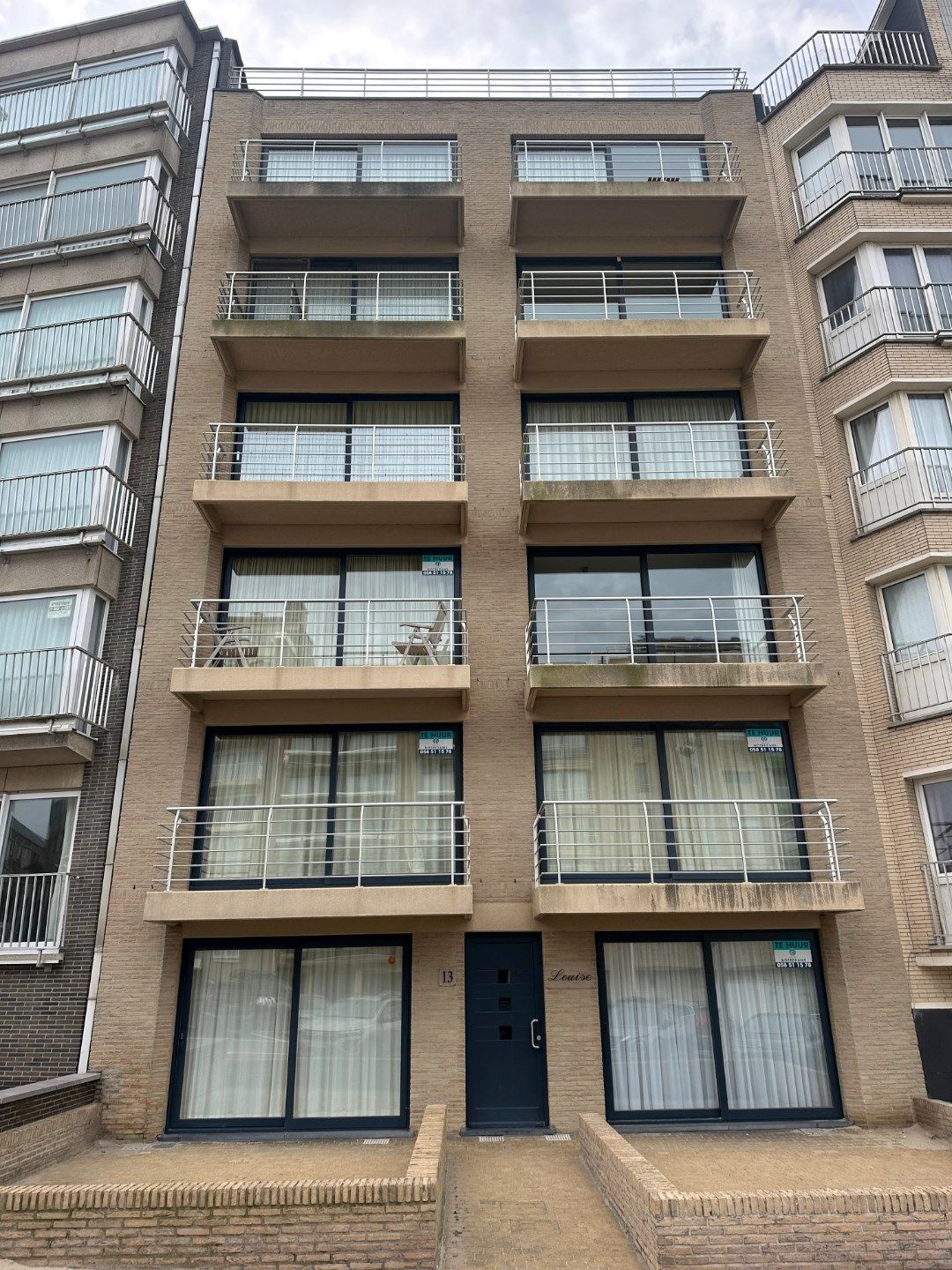 Instapklaar appartement met zeezicht op topligging in Koksijde-Bad foto 12