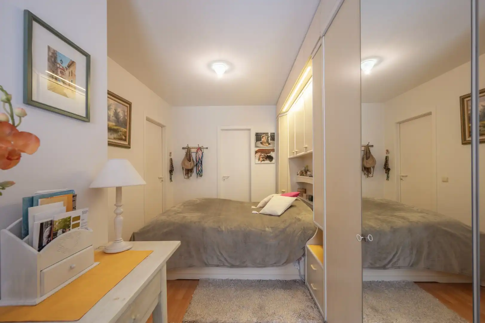 Lichtrijk appartement met 2 slaapkamer en garage op Paul Parmentierlaan foto 11