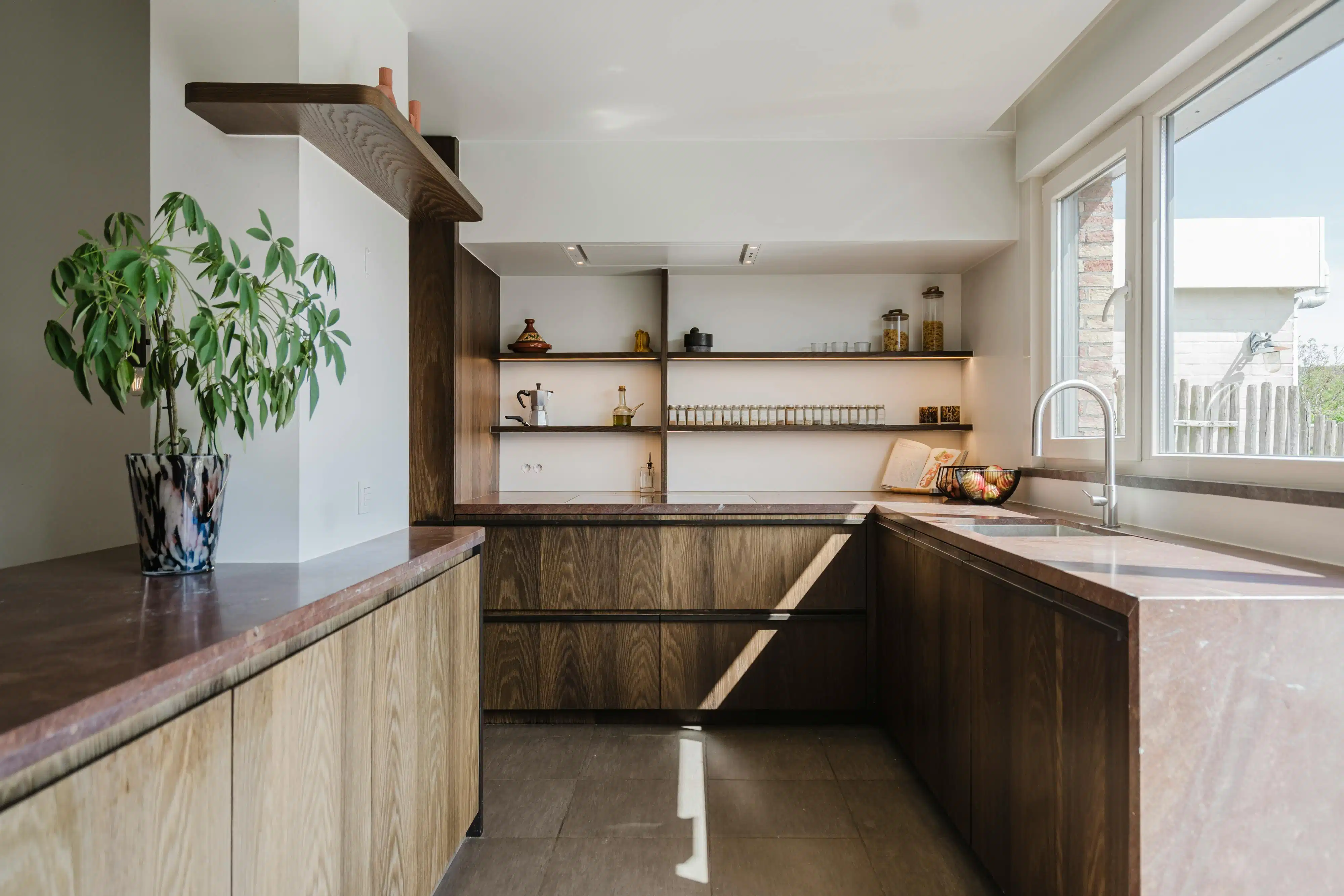 Instapklaar huis te koop op Sint-Elisabeth te Kortrijk foto 3