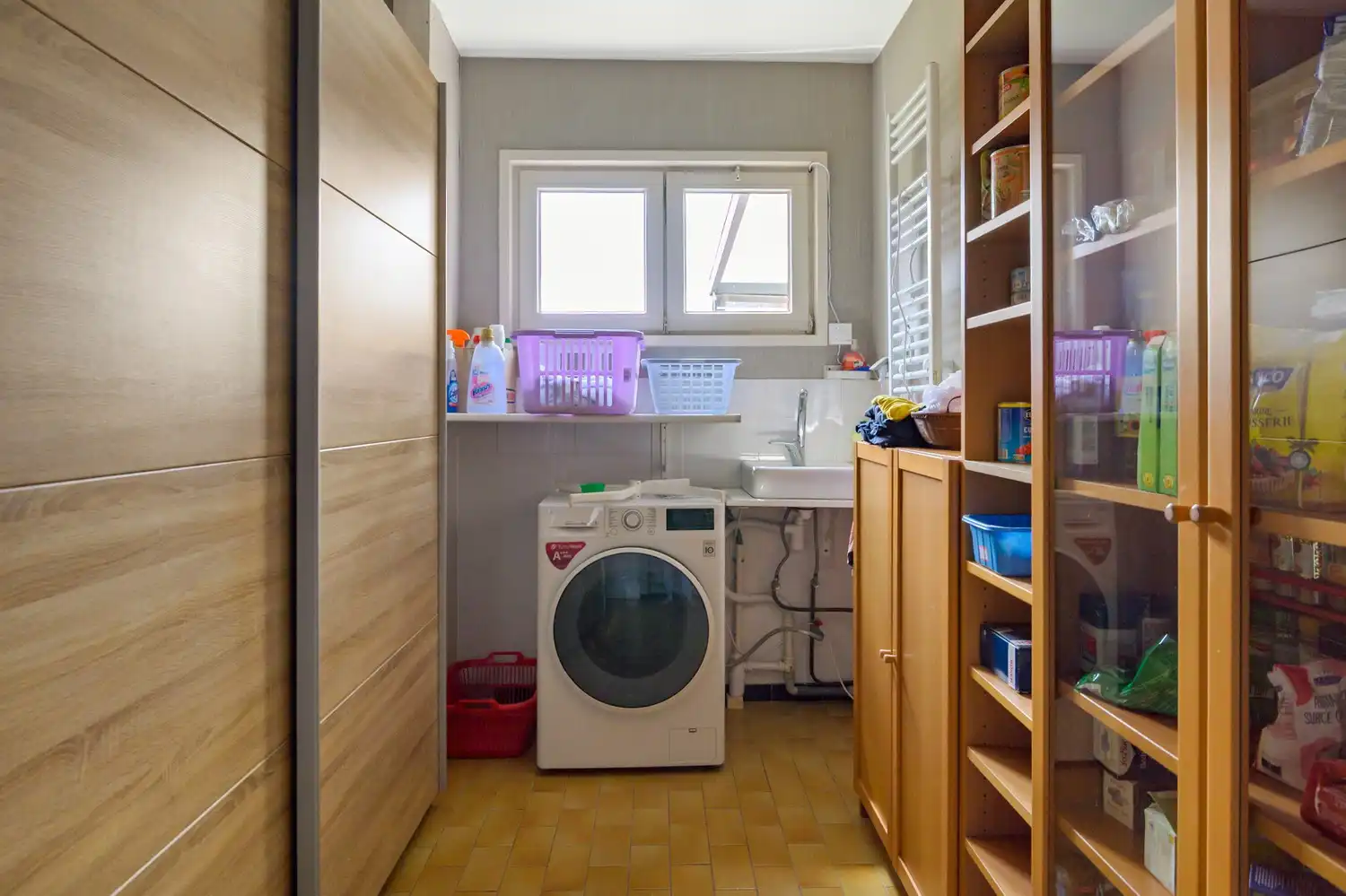 Instapklare woning met 2 slpkrs en ruime tuin te Beerzel foto 8