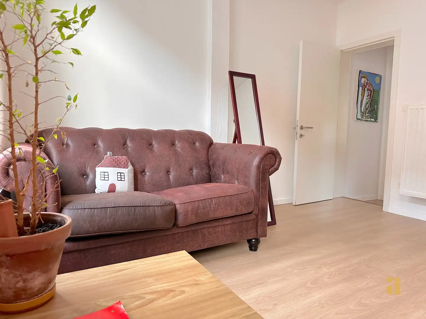 Toffe stadswoning met terras op een boogscheut van centrum foto 20