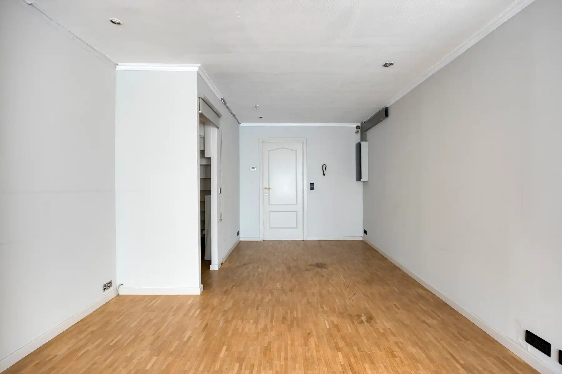 Commercieel gelijkvloers met woonst foto 14