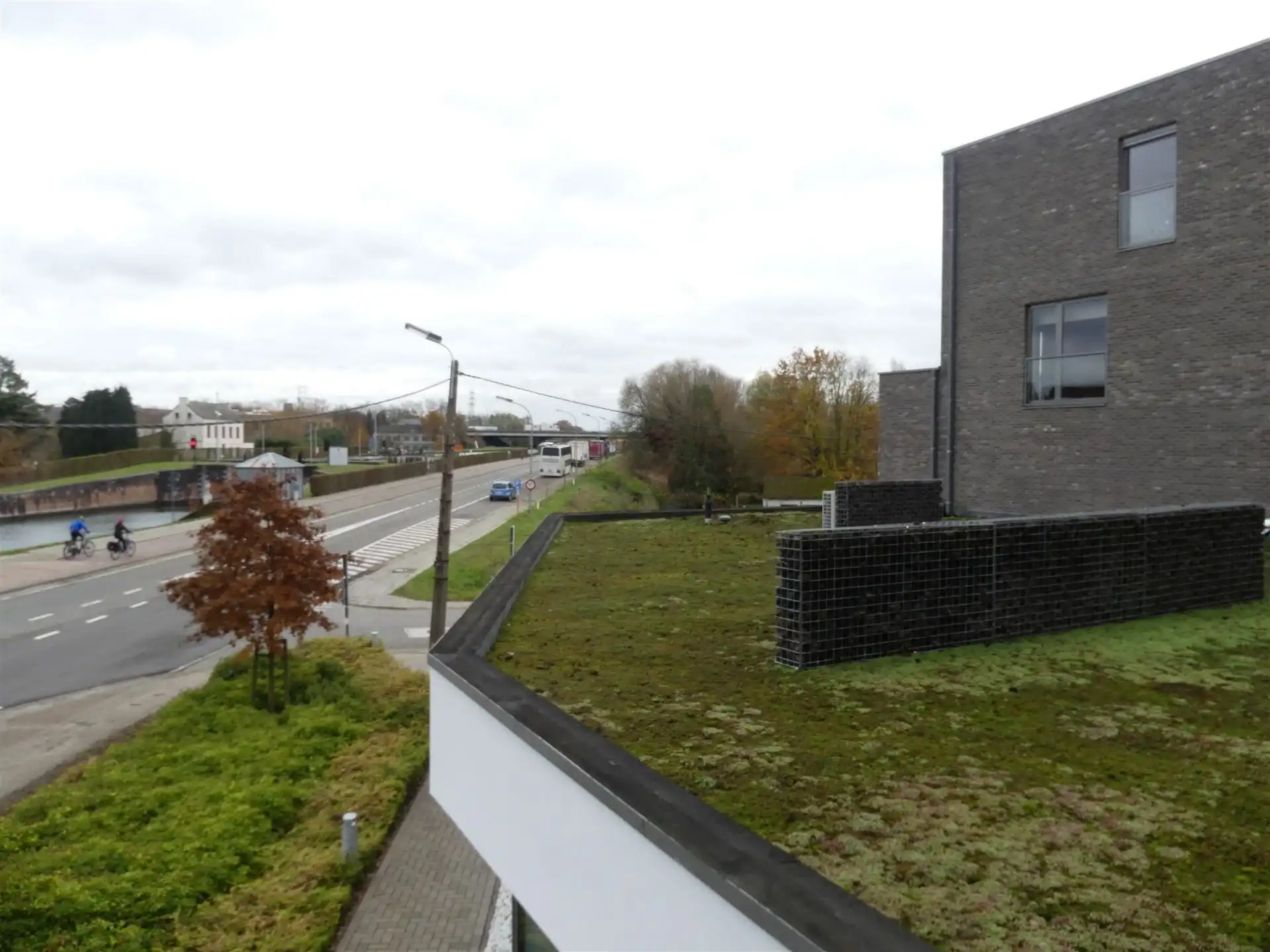 Topligging ! Appartement met 3 slaapkamers, staanplaats en kelder! foto 3