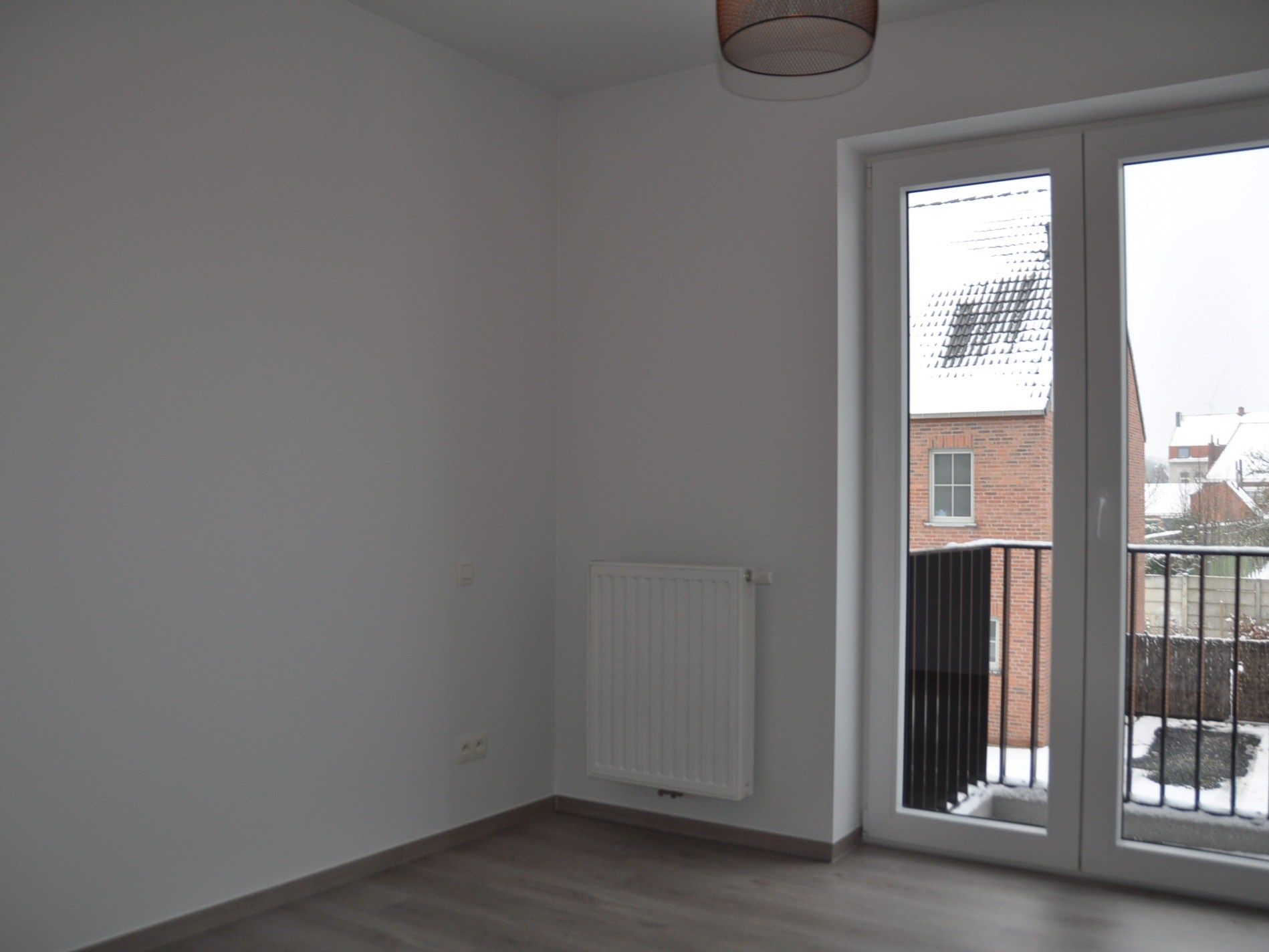 Recent appartement met twee slaapkamers, ruim terras en berging. foto 10