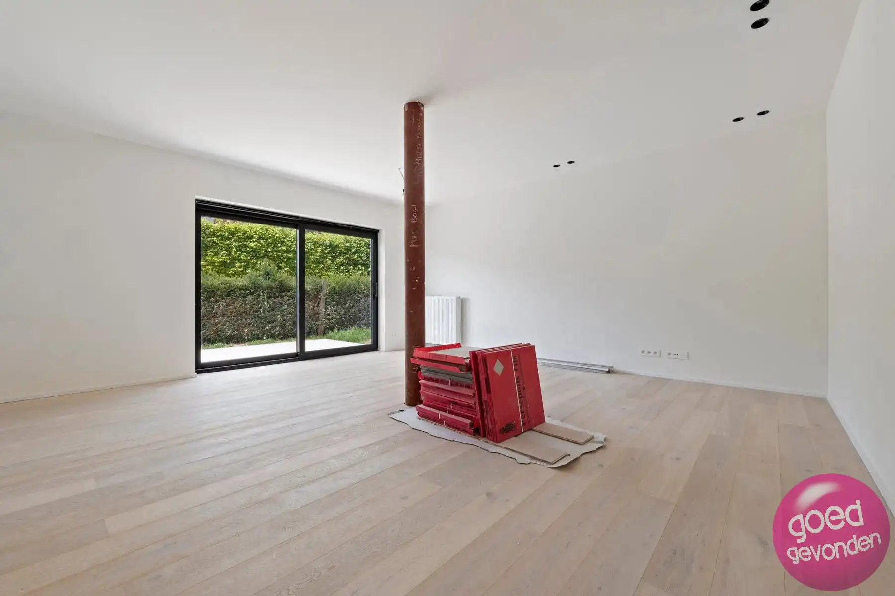 NIEUW APP - 1of2 SLK - TERRAS - KELDER - CENTRUM - GEEN BTW foto 5