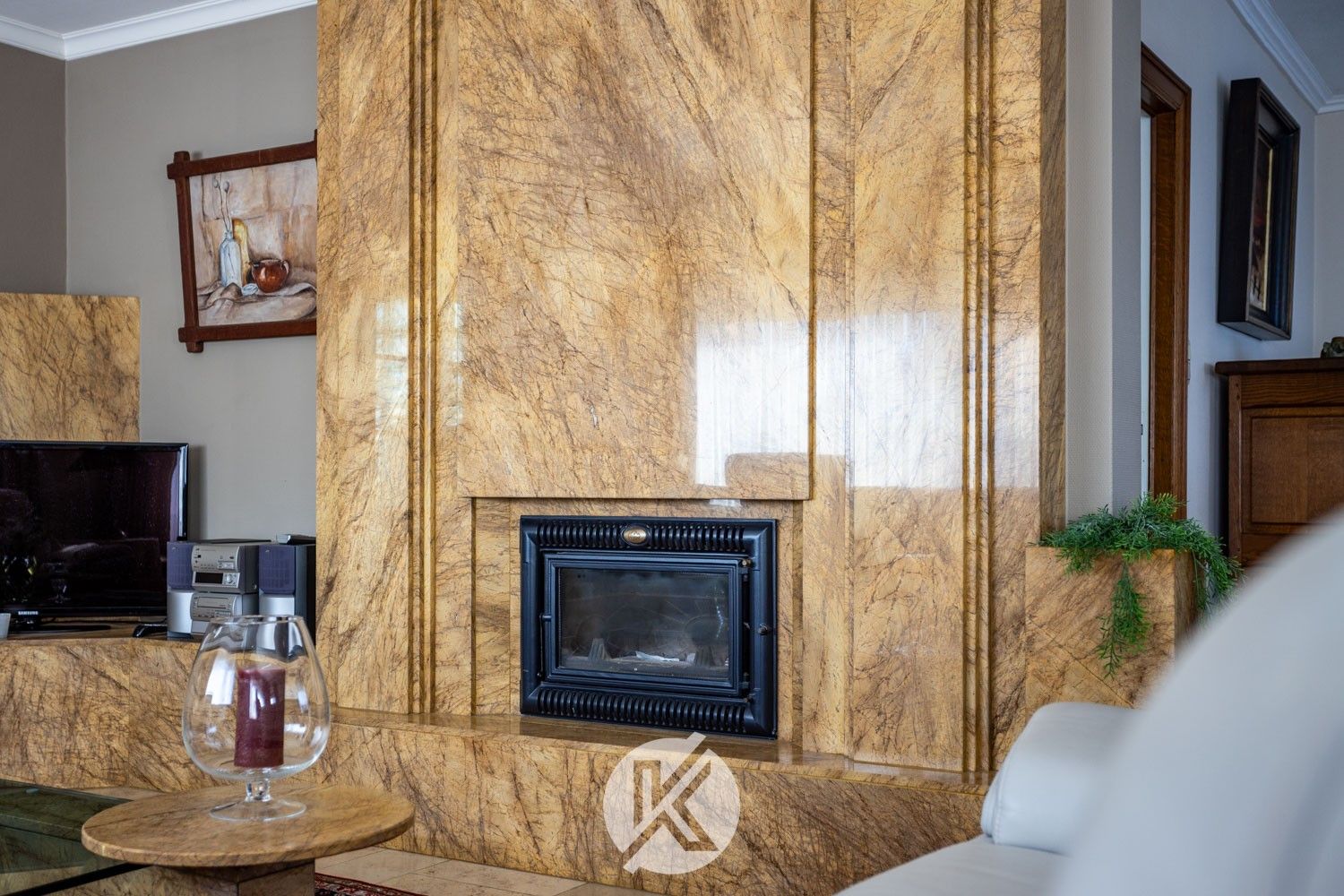 Robuuste, tijdloze villa met veel potentieel foto 7