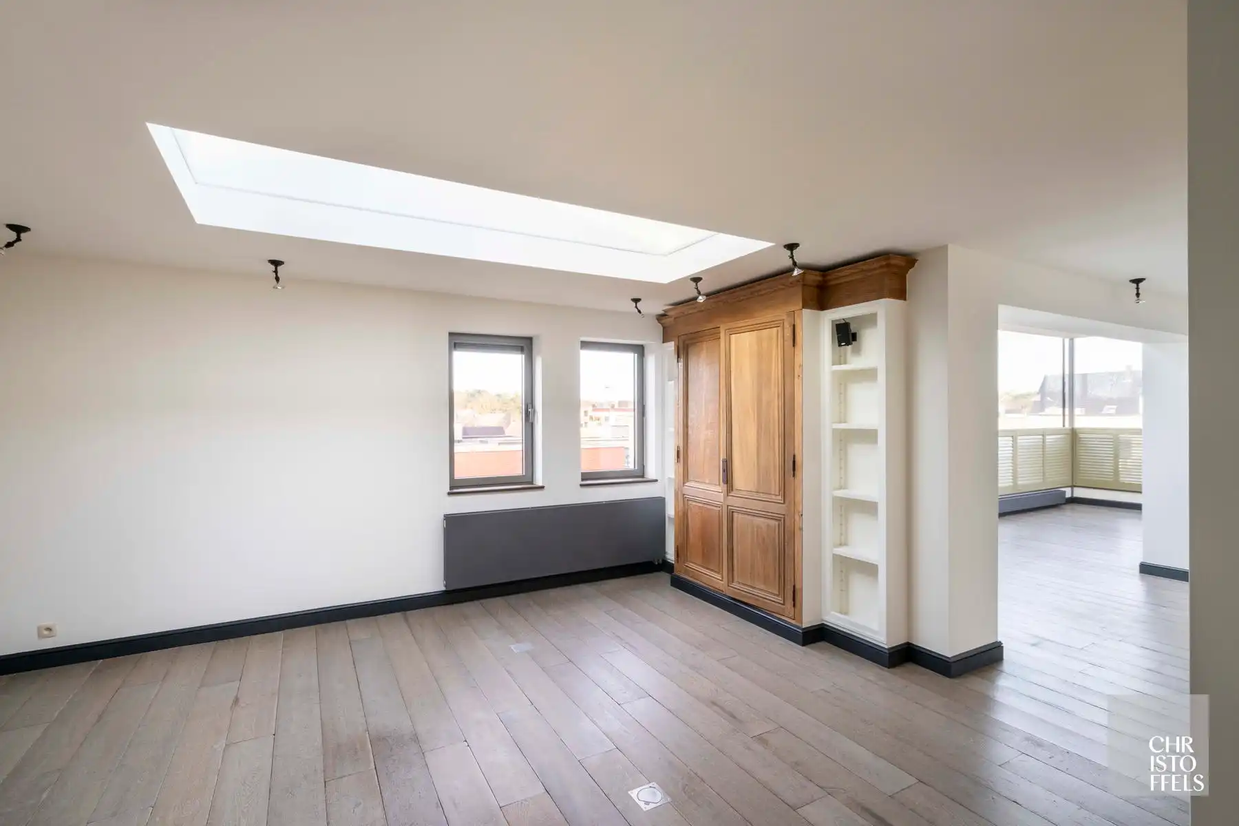 Luxe penthouse van 239m² met 34m² terrassen in hartje Zutendaal! foto 14