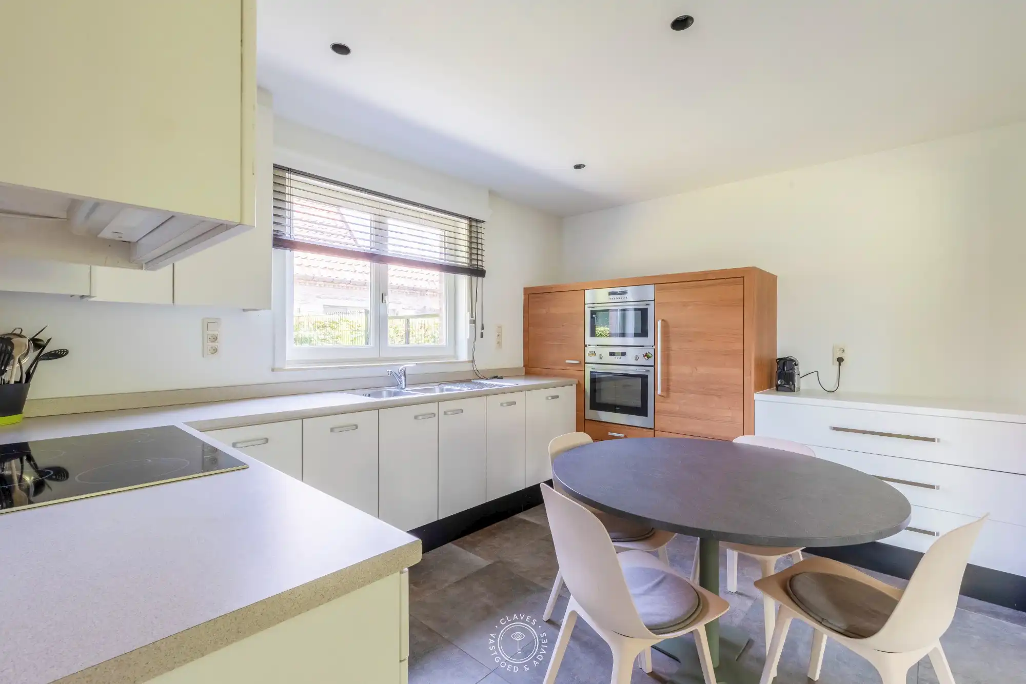 Prachtige en energiezuinige villa met vijf slaapkamers foto 10