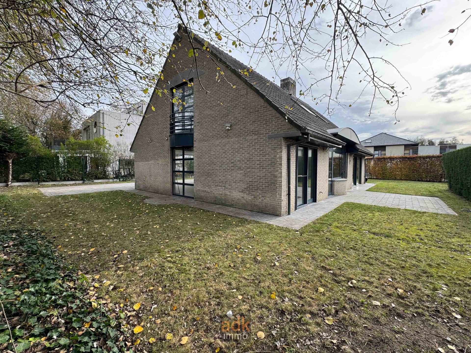 Ruime, lichtrijke villa  – 908 m² grond, aan de duinen foto 21