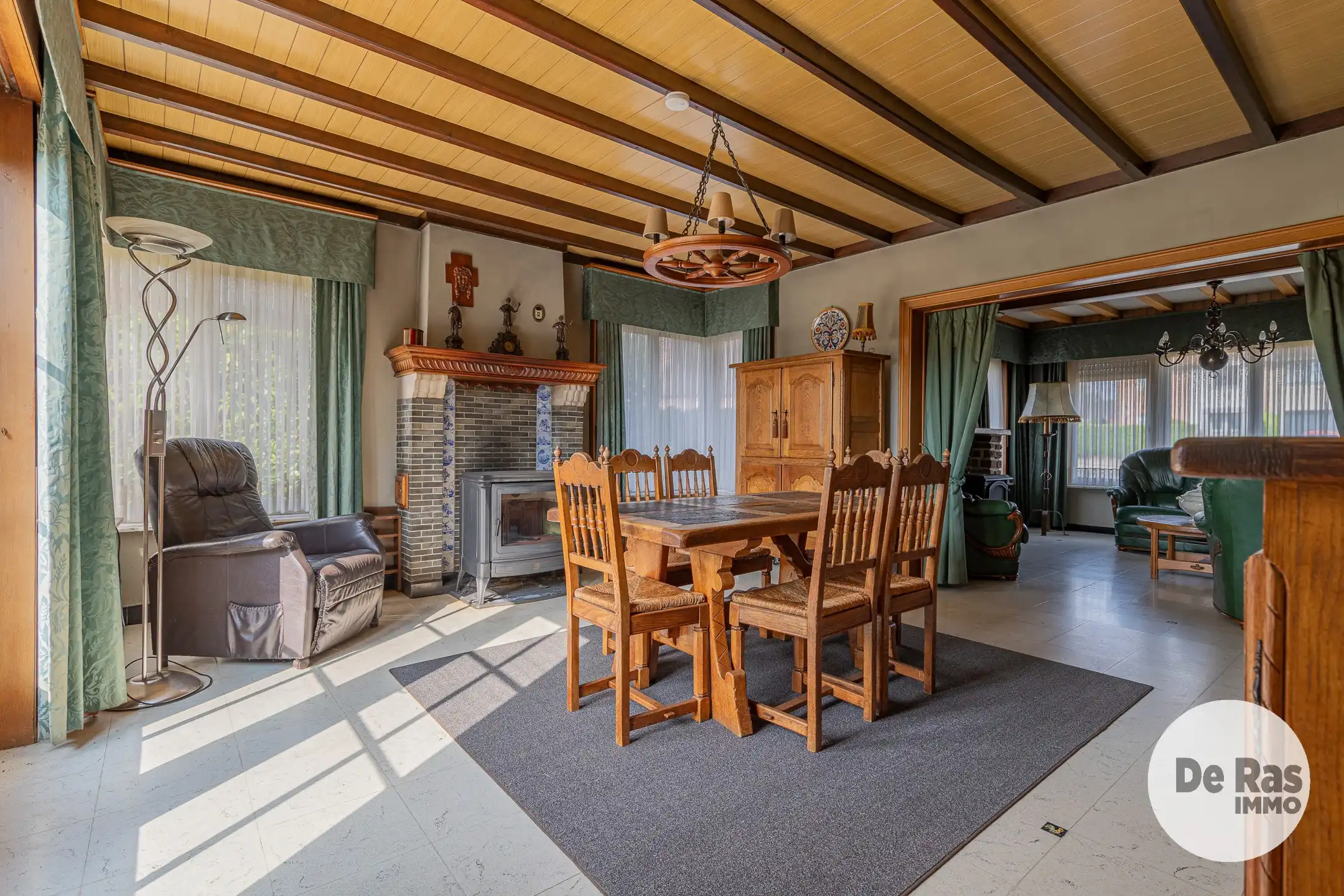 VLEKKEM- Ruime woning met 4 slaapkamers en uitgestrekte tuin foto 8