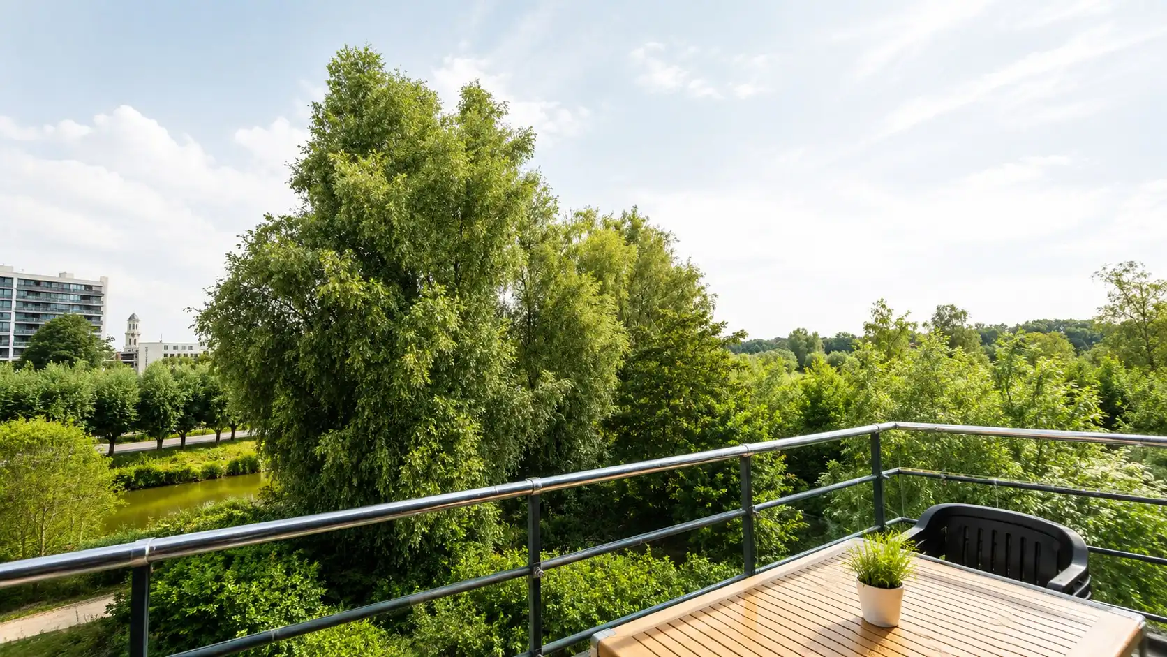 Exclusief appartement van ca. 142 m² met 3 slaapkamers, terras, autostaanplaats en uniek zicht op de Buylaers foto 2