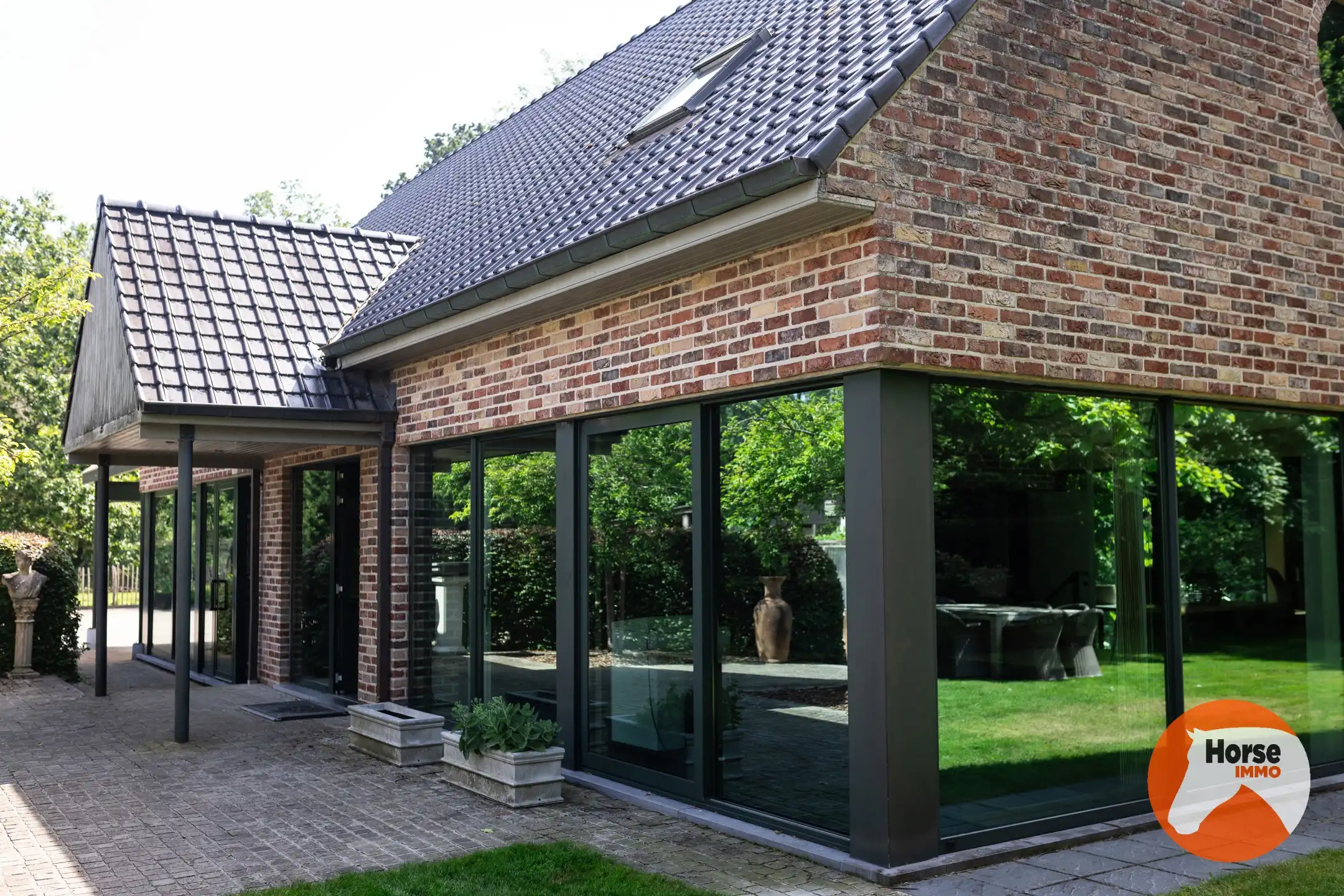 MERELBEKE -  Professioneel paardencomplex op 3,35HA foto 32