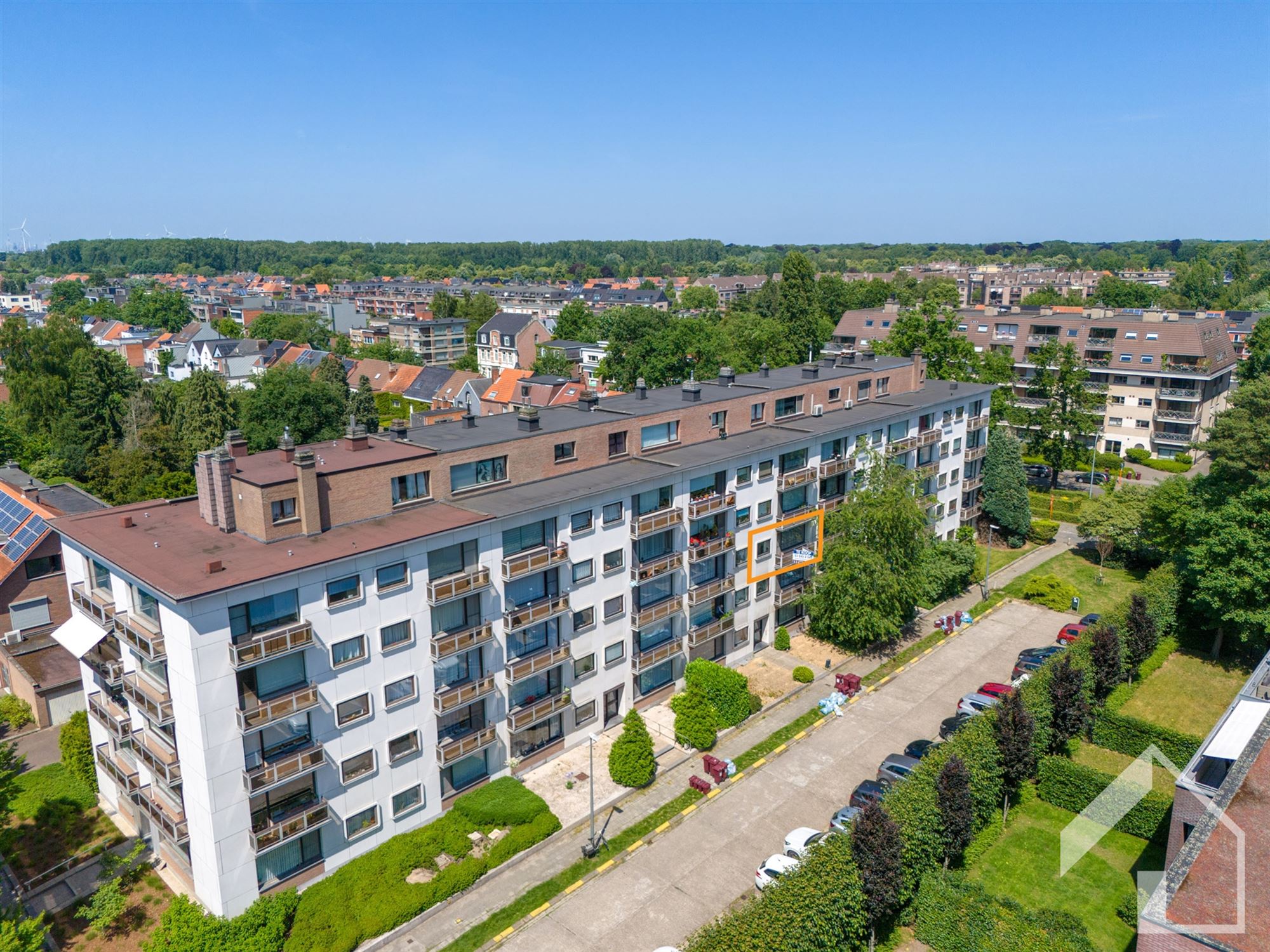 Ruim verzorgd appartement in het hart van Schoten foto 14